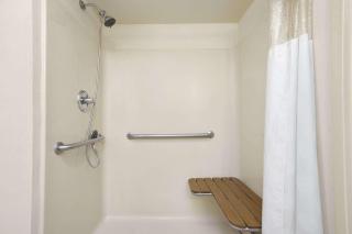 Days Inn By Wyndham Lexington-Columbia - Lexington - 3