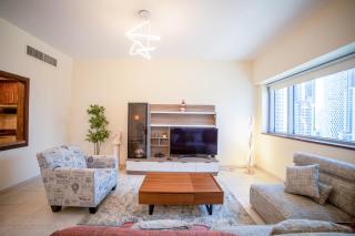 Scenic 2 Bedroom Apartment - Downtown Business Bay - Dubai - 4