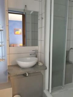 Appartement rez de jardin et garage privé - 1