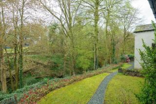Tree Tops at The Falls - Great for families, central location with parking - 2