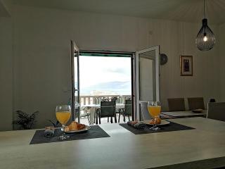 Apartments Jelka - Postira - 2