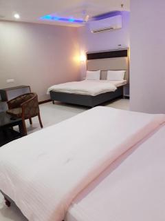 Hotel Abhilasha - Giriak - 8