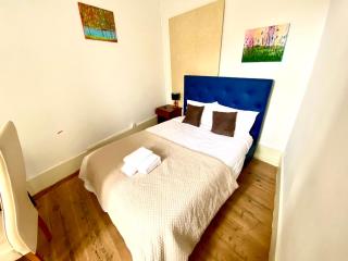 Nature Chiado 2- Cozy Little Double Room with shared bathroom - Lisboa - 0