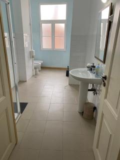 Nature Chiado 2- Cozy Little Double Room with shared bathroom - Lisboa - 1