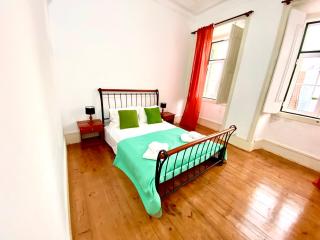ArtDeco Chiado 4 - Large Comfortable Double Room with shared Bathroom - Lisboa - 2