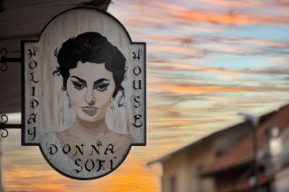 Donna Sofi Holiday House - 9