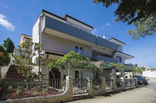 Apartments Villa Sofia - Crveni Vrh - 9
