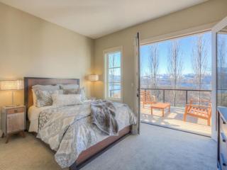 Hello Sunshine #51 with Carriage House - Chelan - 1