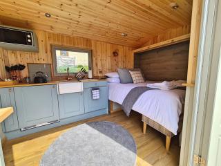Peak District Shepherds Hut - Hope - 3