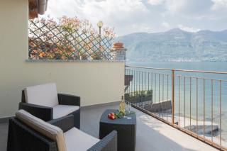 Dream Lake Apartments Lake View - private beach by Rent All Como - Lezzeno - 5
