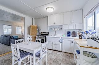 Driftwood Cottage - Eureka - 2