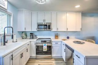 Coastal Oasis with Decks Walk to Holden Beach! - 2