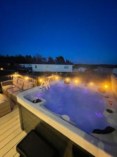 Eagles View - 2 bed hot tub lodge with free golf, NO BUGGY - 4