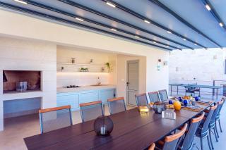 Villa Diva with 7 bedrooms, heated pool, sauna and fun zone, sea views - Podstrana - 4