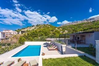 Villa Diva with 7 bedrooms, heated pool, sauna and fun zone, sea views - Podstrana - 2