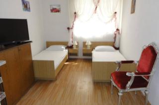 Croatia Zadar Borik Family Apartment with garten view Number 2 - Zadar - 9