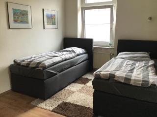 Apartment groß 4 Zimmer 8 Einzelbetten Stellplatz Wifi - Essen - 4