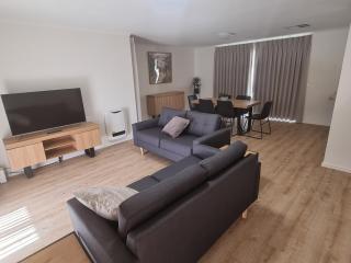 Mildura Holiday Homes - 15th Street - Mildura - 0