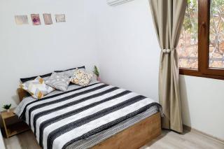2+1 Apartm with Garden + balcony , at Ladies beach - Kusadası - 9