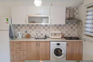 2+1 Apartm with Garden + balcony , at Ladies beach - Kusadası - 6