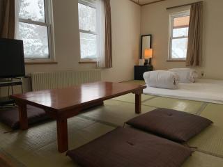 Niseko Ski Lodge - Higashiyama - 1