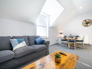 Pass the Keys Lovely 2BR Loft Apartment in Perfect Location - Belfast - 1