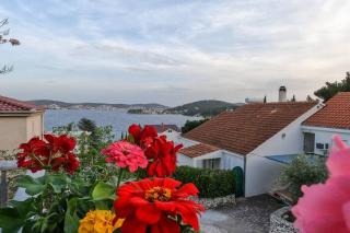 KN House with two apartments near sea - Rogoznica - 0