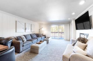 Modern High Country Haus - 9