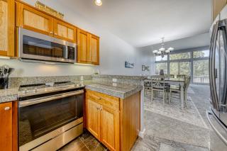 Eagle Crest Modern Escape - 6