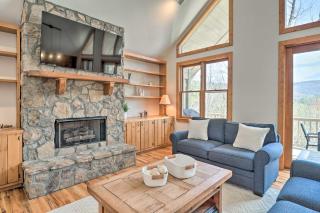 Sapphire Retreat with 2 Decks, Views and Resort Access - 7