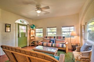 Colorful Pensacola Oasis 1 Block to Bayview Park! - Pensacola - 5