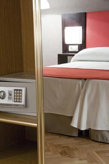 Hostal Carlos III - 1