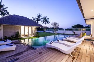 Villa Matahari Munggu 5BR - Canggu - 1