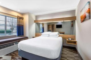 Microtel Inn & Suites by Wyndham Matthews/Charlotte - Matthews - 3