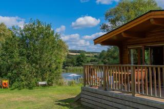 Viaduct Fishery Lodges - Somerton - 8