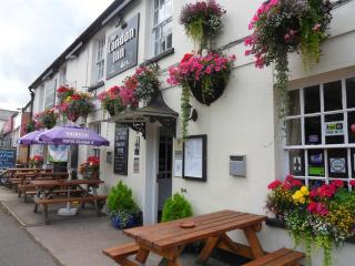 The London Inn - 8