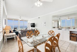 Pearl Condos - Navarre - 1
