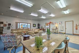 Peaceful Fayetteville Getaway - Pets Welcome! - 9