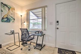2 Mi to Boardwalk Home with Grill in Dania Beach! - Dania Beach - 2