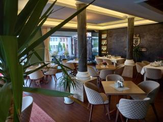 Conti Hotel & Restaurant - Gjakove - 5