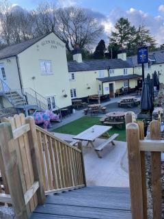 The Glan Yr Afon Inn - 0