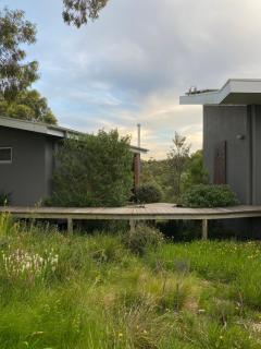 Messmates Luxury Eco Suites - 2