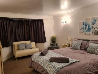 Westbury House - Rochford - 2
