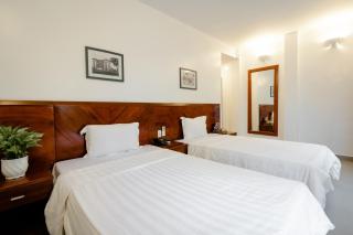 White Palace 2 - 4