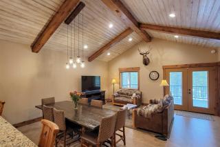 Outdoor Adventure Hub about 20 Miles to Yellowstone! - Island Park - 2