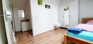 Moderne , helle Ferienwohnung mit Balkon in München - 2