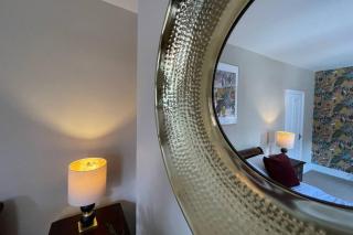 Queens BOUTIQUE HOUSE CITY CENTRE WITH PARKING - Chester - 8