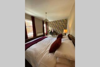 Queens BOUTIQUE HOUSE CITY CENTRE WITH PARKING - Chester - 2