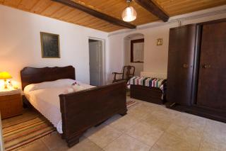 The Old House - Wood & Stone - Evretí - 3