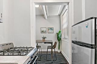 Inviting 1-Bedroom Apt with Wi-Fi - Oakdale SG - Chicago - 5
